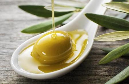 تعبئة وتغليف زيت الزيتون