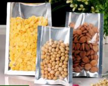 كيس مقفل من ثلاث جوانب

